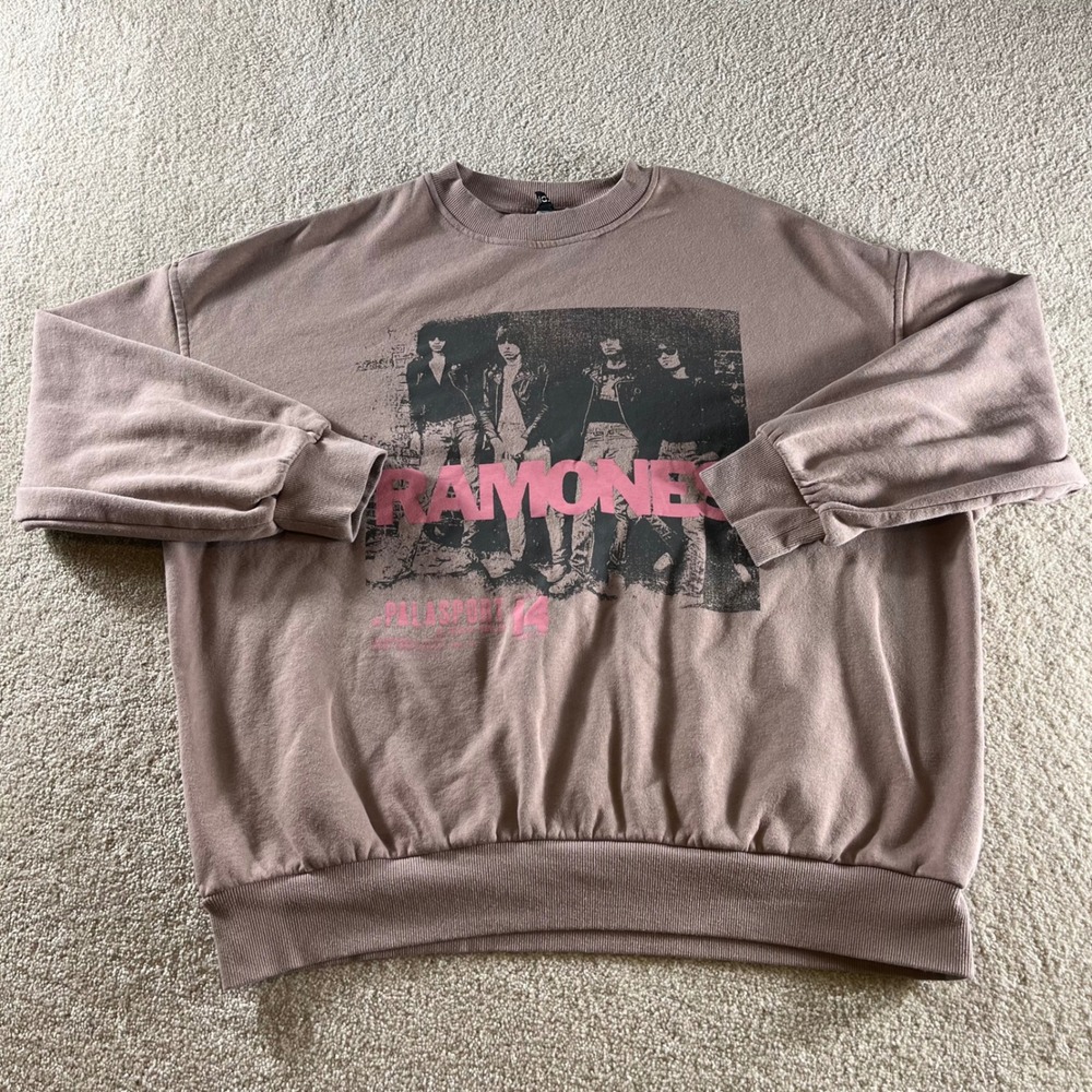 H&M Divided Ramones Sweatshirt‎ Mens Medium Mauve Excellent Graphic Punk Rock